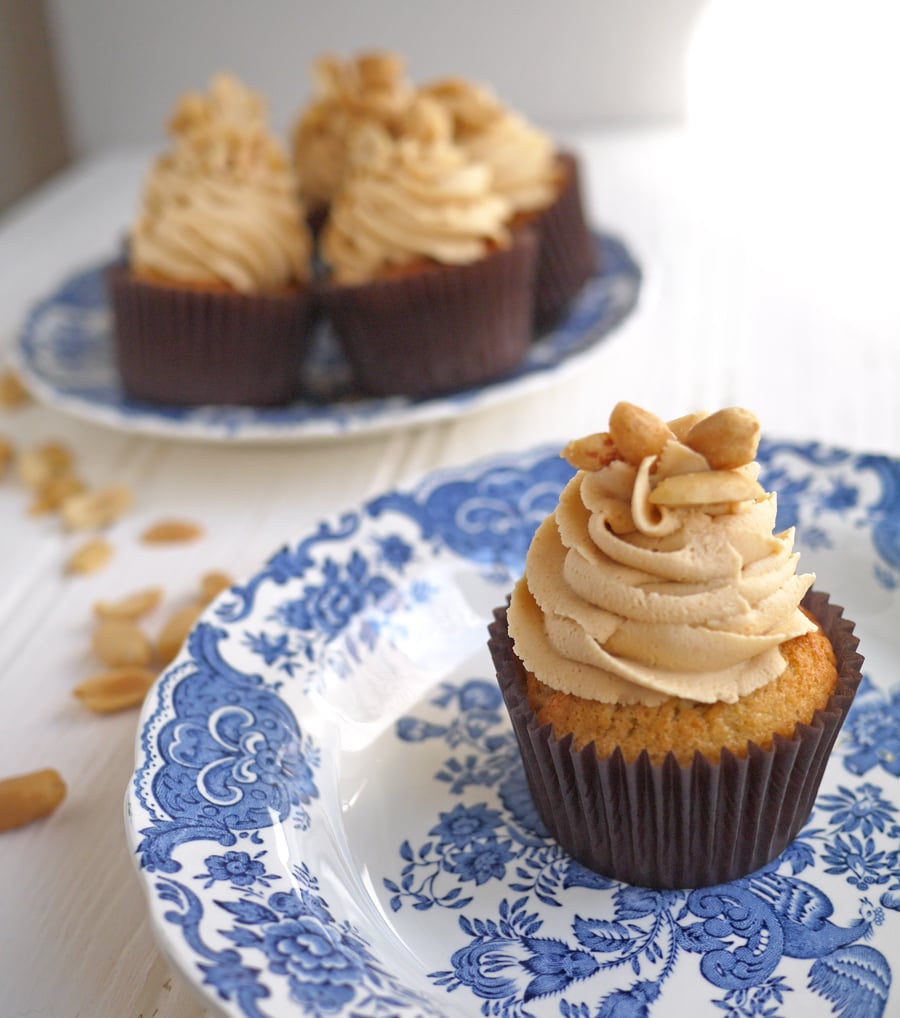Banana Cupcakes with Peanut Butter Frosted