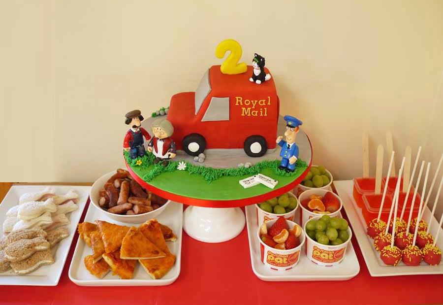 Postman Pat Party Dessert Table