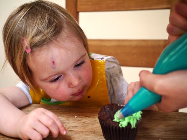 Easter Chocolate Nest Mini Egg Cupcakes - Kids Cooking