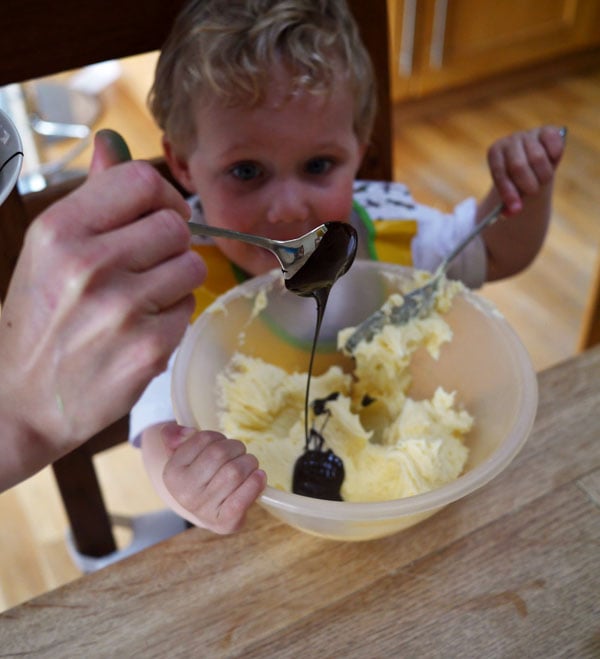 Easter Chocolate Nest Mini Egg Cupcakes - Kids Cooking