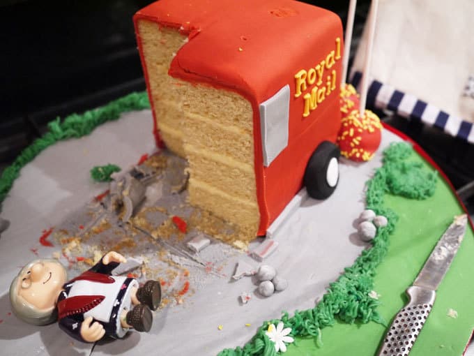 Postman Pat Van Cake - How to make it