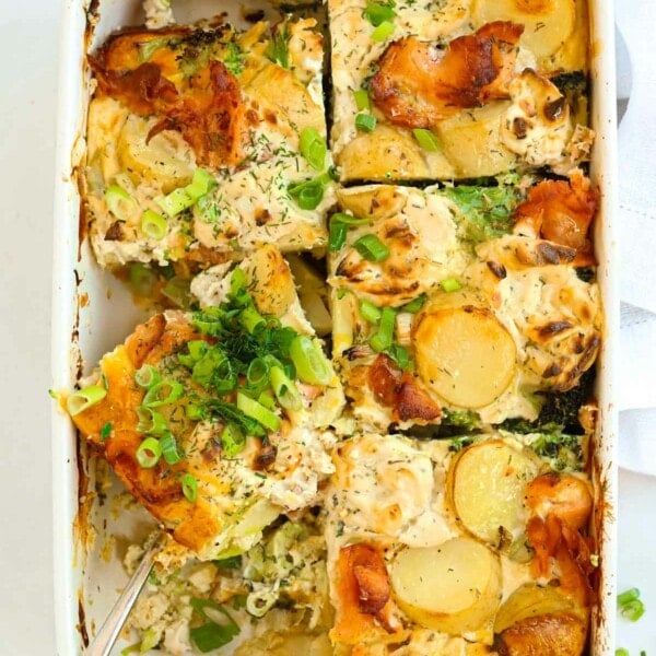 Sliced salmon bake with potatoes and broccoli