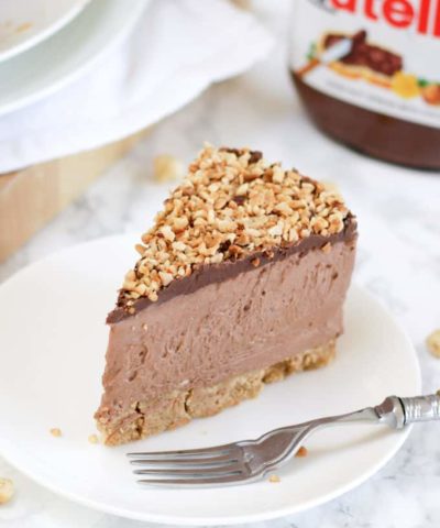 How to make the best ever NO BAKE NUTELLA CHEESECAKE! (With VIDEO tutorial!) This delicious cheesecake is the ultimate in Nutella, chocolate and hazelnut indulgence. This no bake dessert is quick and simple, easy enough for anyone, this is a must try pudding recipe! https://www.tamingtwins.com