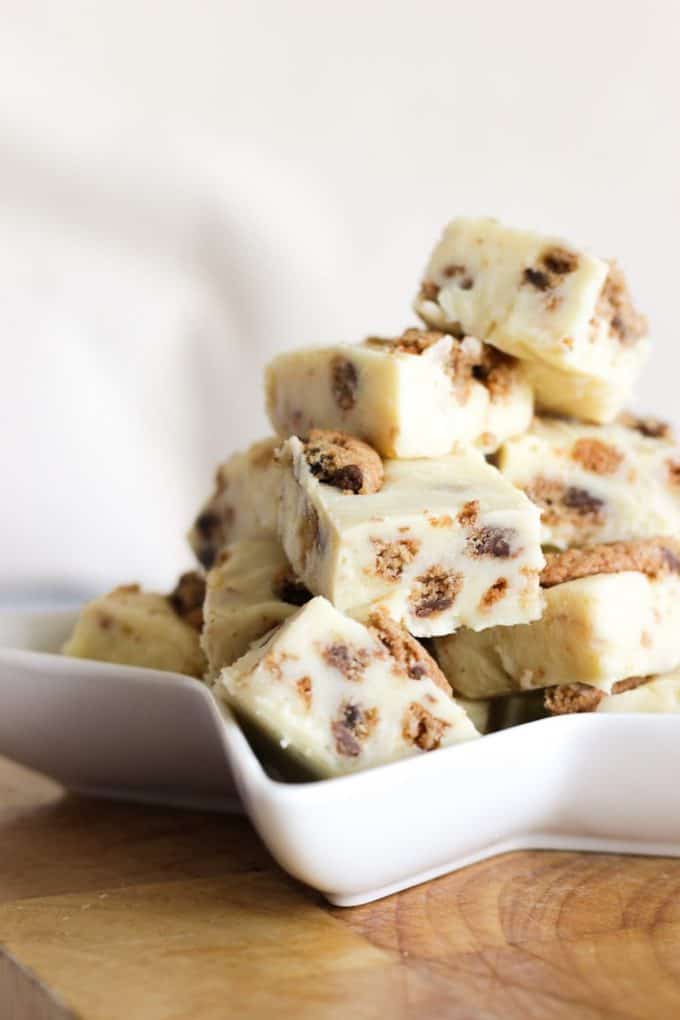 Cookies and Cream Slow Cooker Fudge