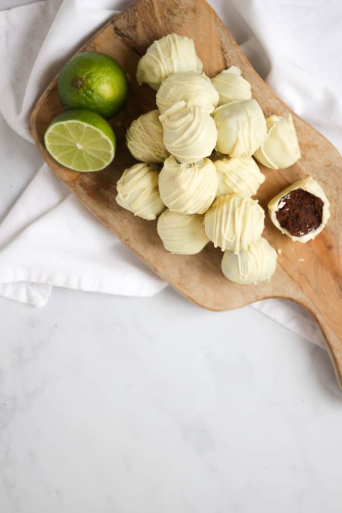 Gin and Tonic Truffles - the perfect homemade Christmas gift. Ideal for a gin or chocolate lover in your life!