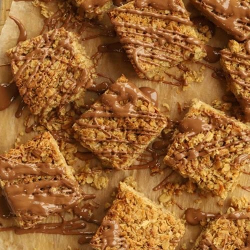 How to make flapjacks with chocolate drizzle