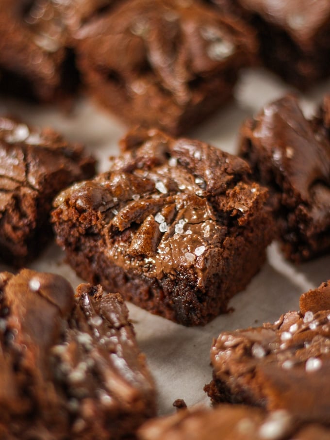 Salted chocolate brownies with Nutella