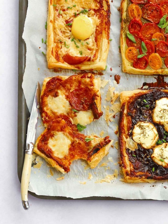 Quick lunch tarts with pizza toppings