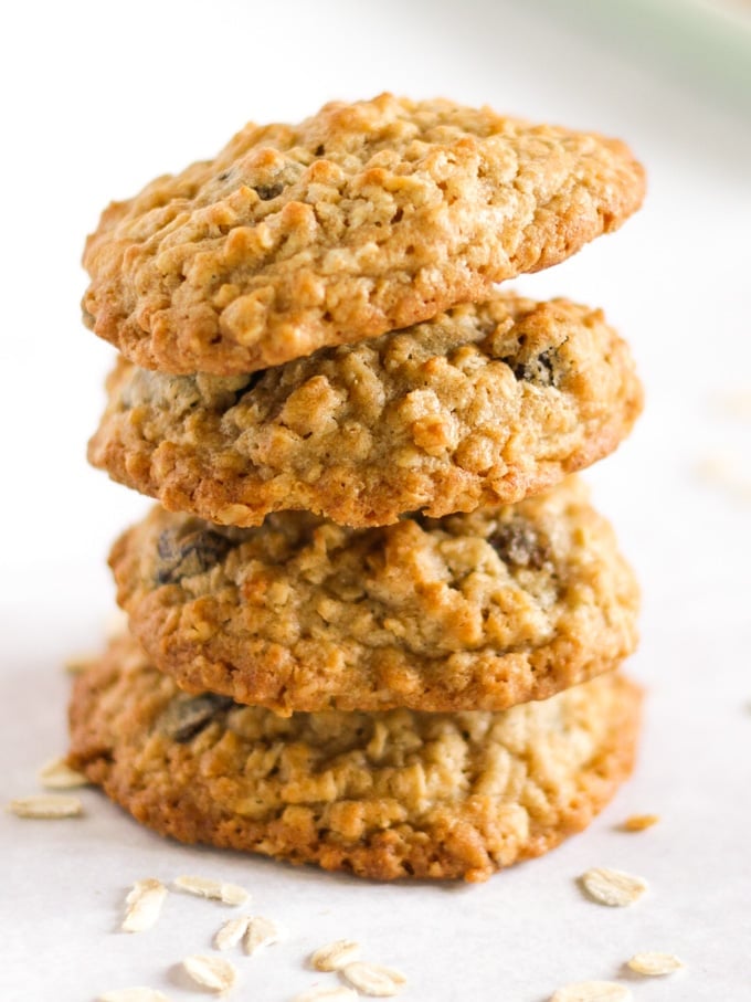 Pile of easy oatmeal cookies