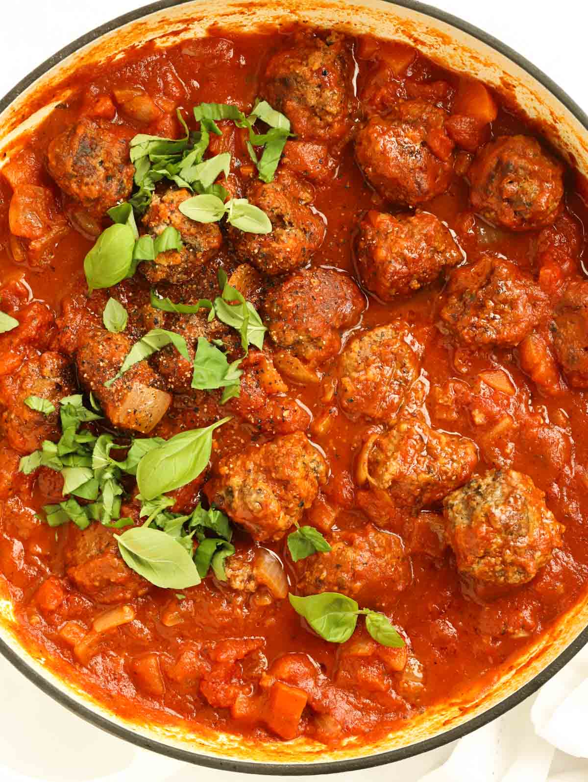 Easy Meatball Recipe to serve with spaghetti