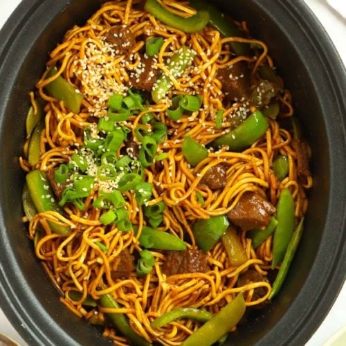 Simple beef noodles recipe with peppers, sugar snap peas and a garlic honey sauce