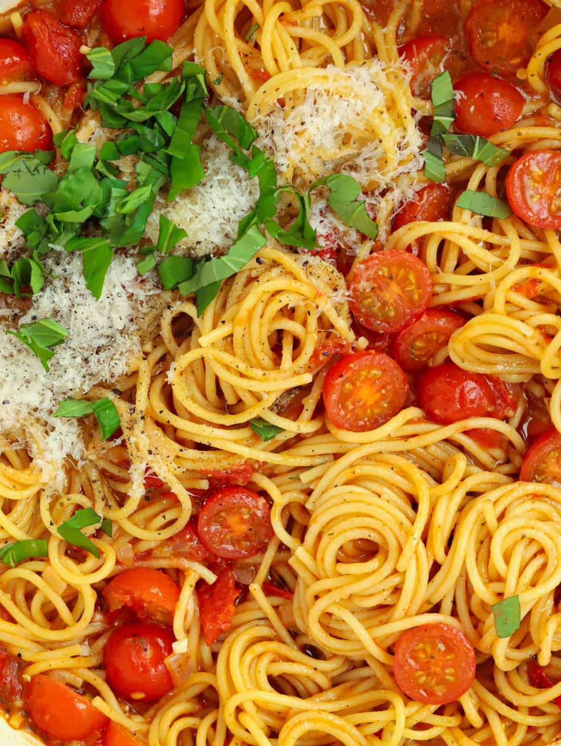 Tomato Pasta {Easiest Ever ONE Pan Spaghetti}