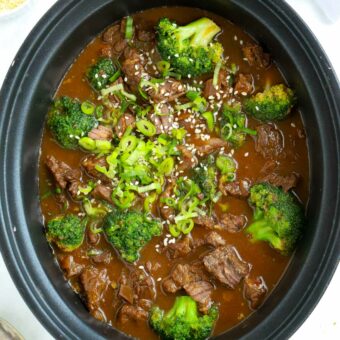 Green broccoli with beef for a Chinese-style dish in the slow cooker.