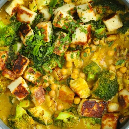 One pan vegetarian curry made with halloumi.