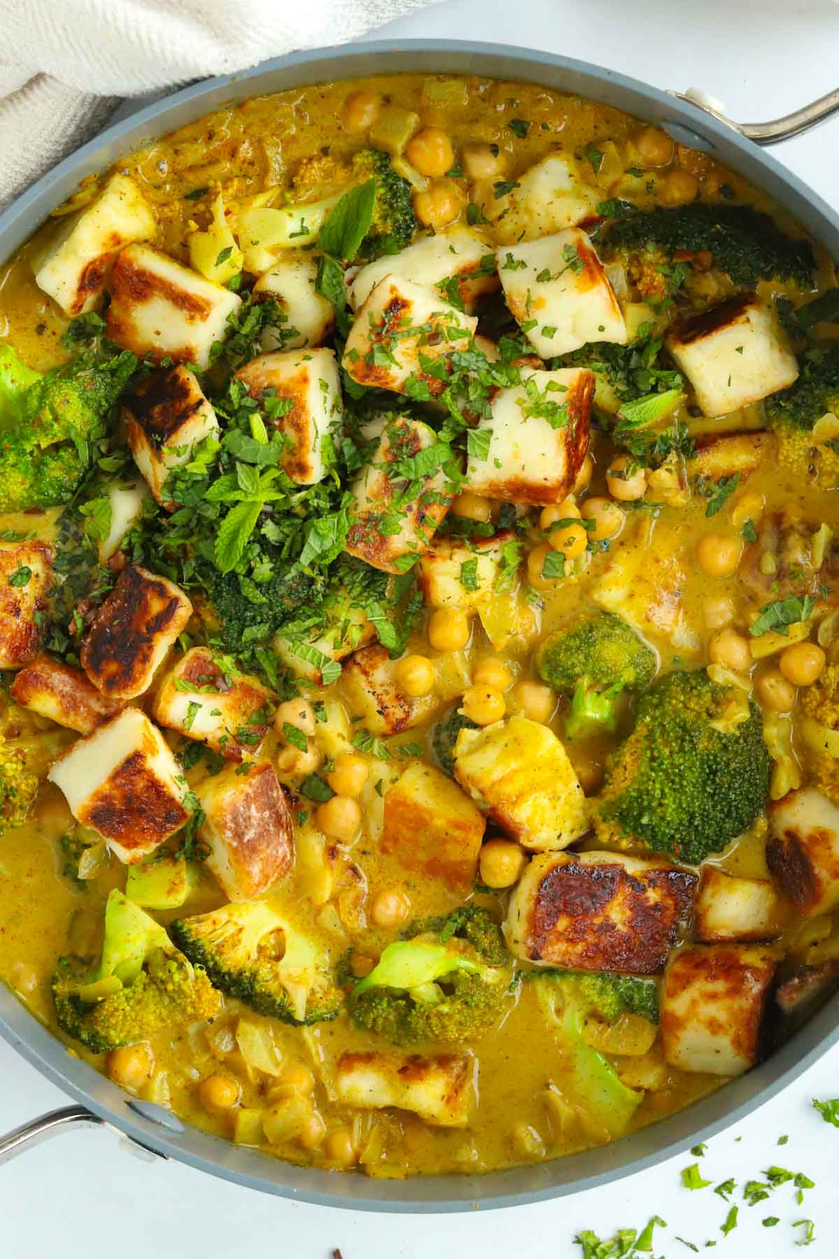 Halloumi Curry {30 Minute Meal}