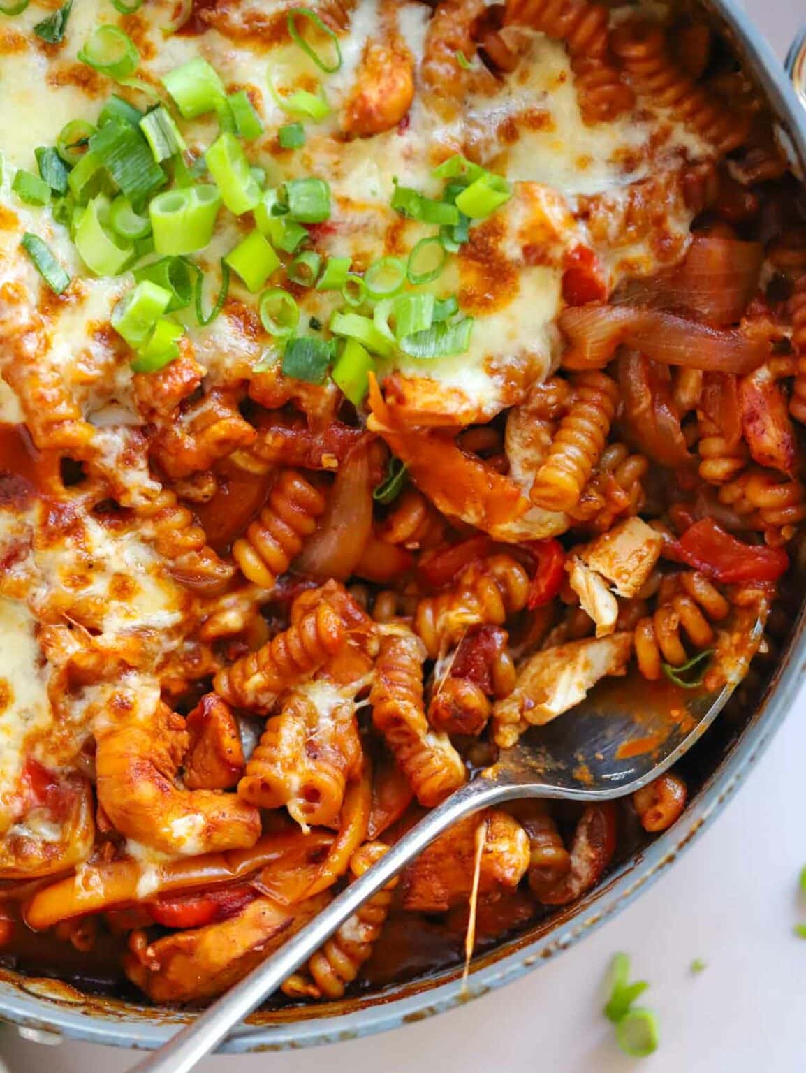 Chicken Fajita Pasta {One Pan Recipe}