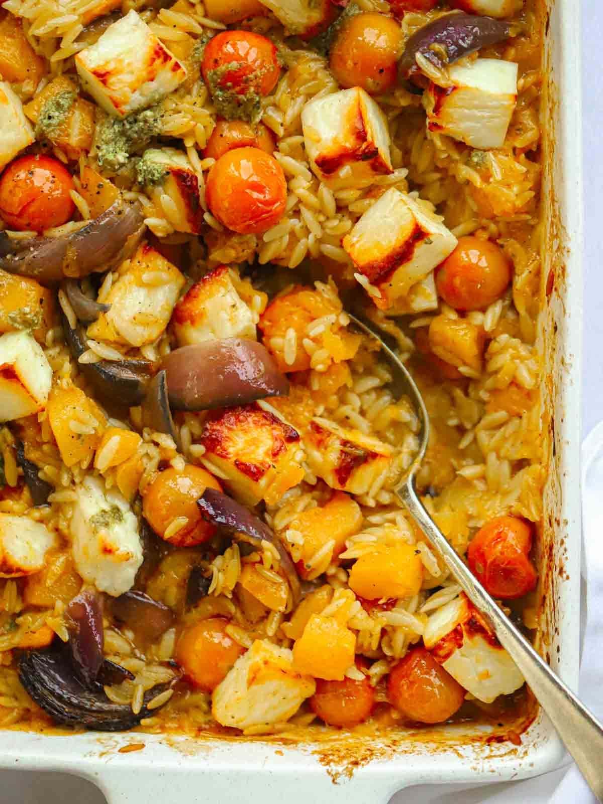 Orzo with tomatoes an halloumi with butternut squash for a quick and healthy family dinner.