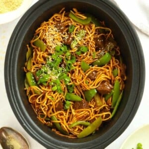 Tasty takeaway-style beef noodle dish for the slow cooker that's great for a quick midweek meal or weekend fakeaway.