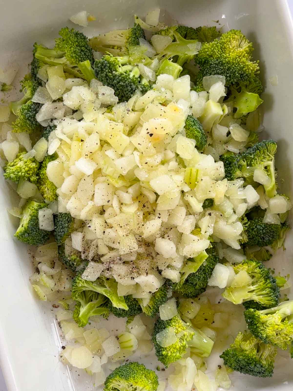 How to make baked gnocchi with cheese and broccoli step 1