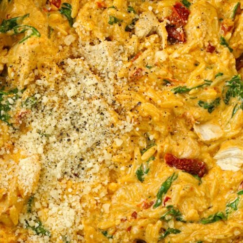 A pan of orzo with creamy chicken for the recipe Marry Me Chicken Orzo.